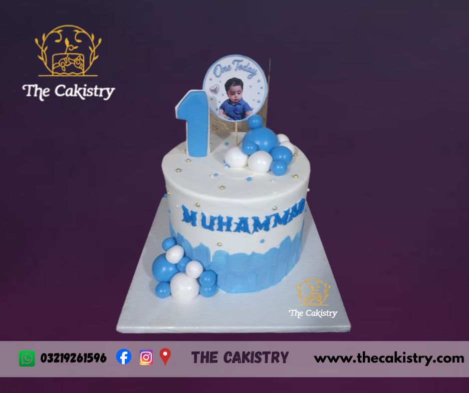 Classic Blue theme cake for boy